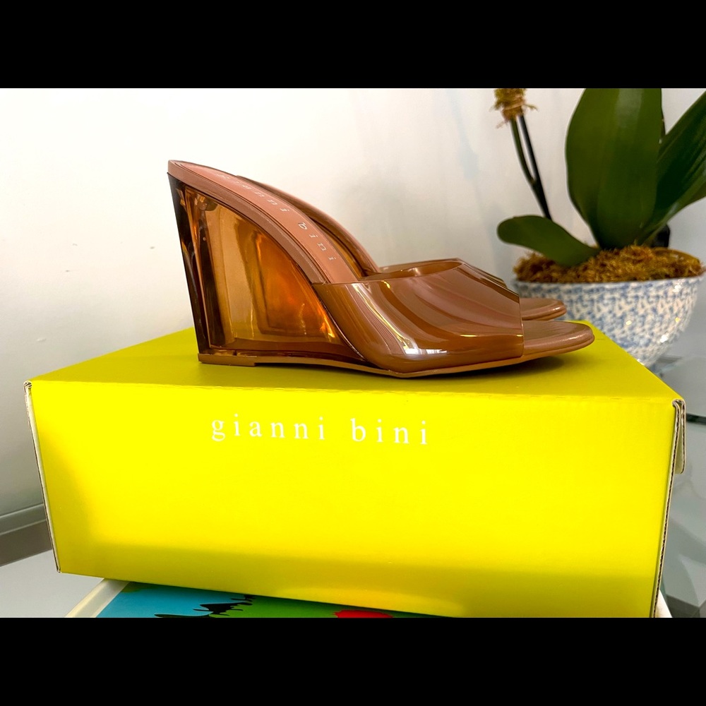 Gianni Bini “Richel” size 6.5